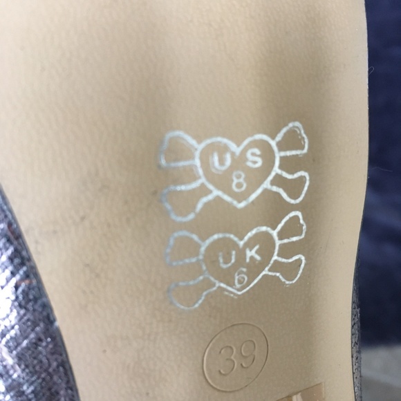 JustFab Metallic with Black Sequin Skulls Pumps 8 - Picture 2 of 8